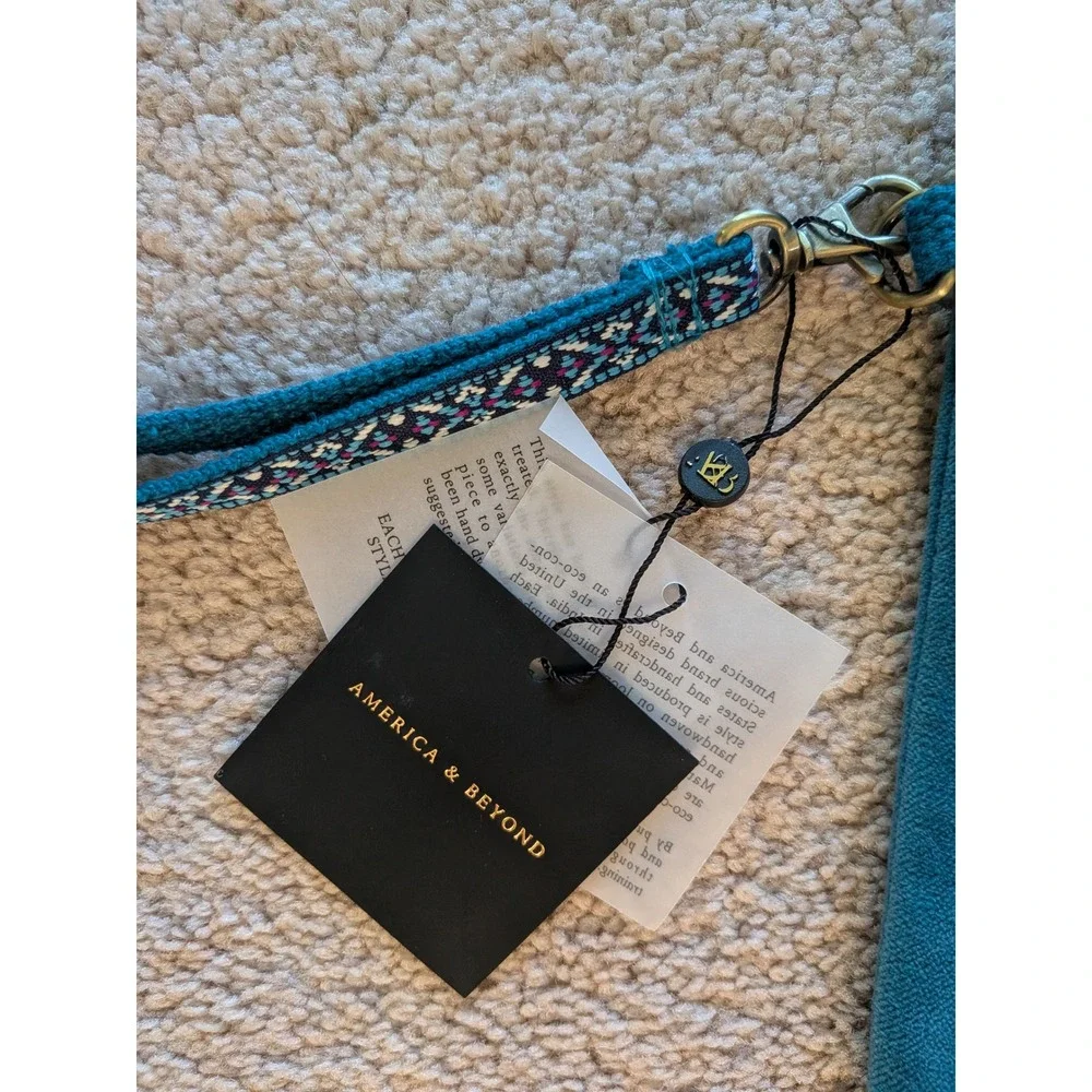 America & Beyond Teal Beaded Initial P Wristlet Clutch Bag Floral Velvet New